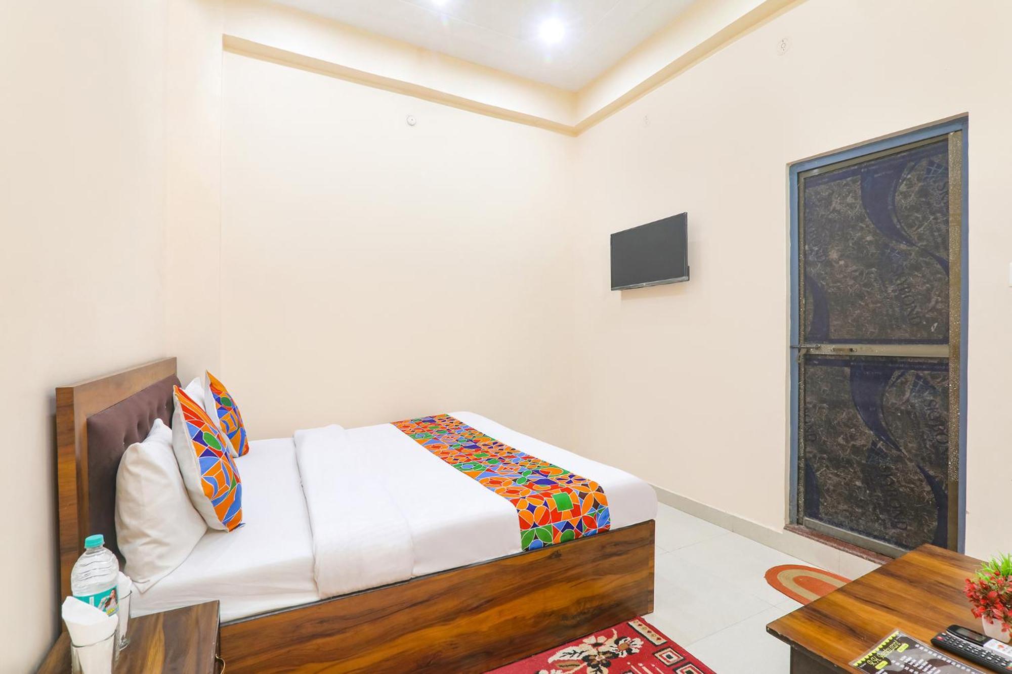 Fabhotel Rk Palace Ayodhya Buitenkant foto
