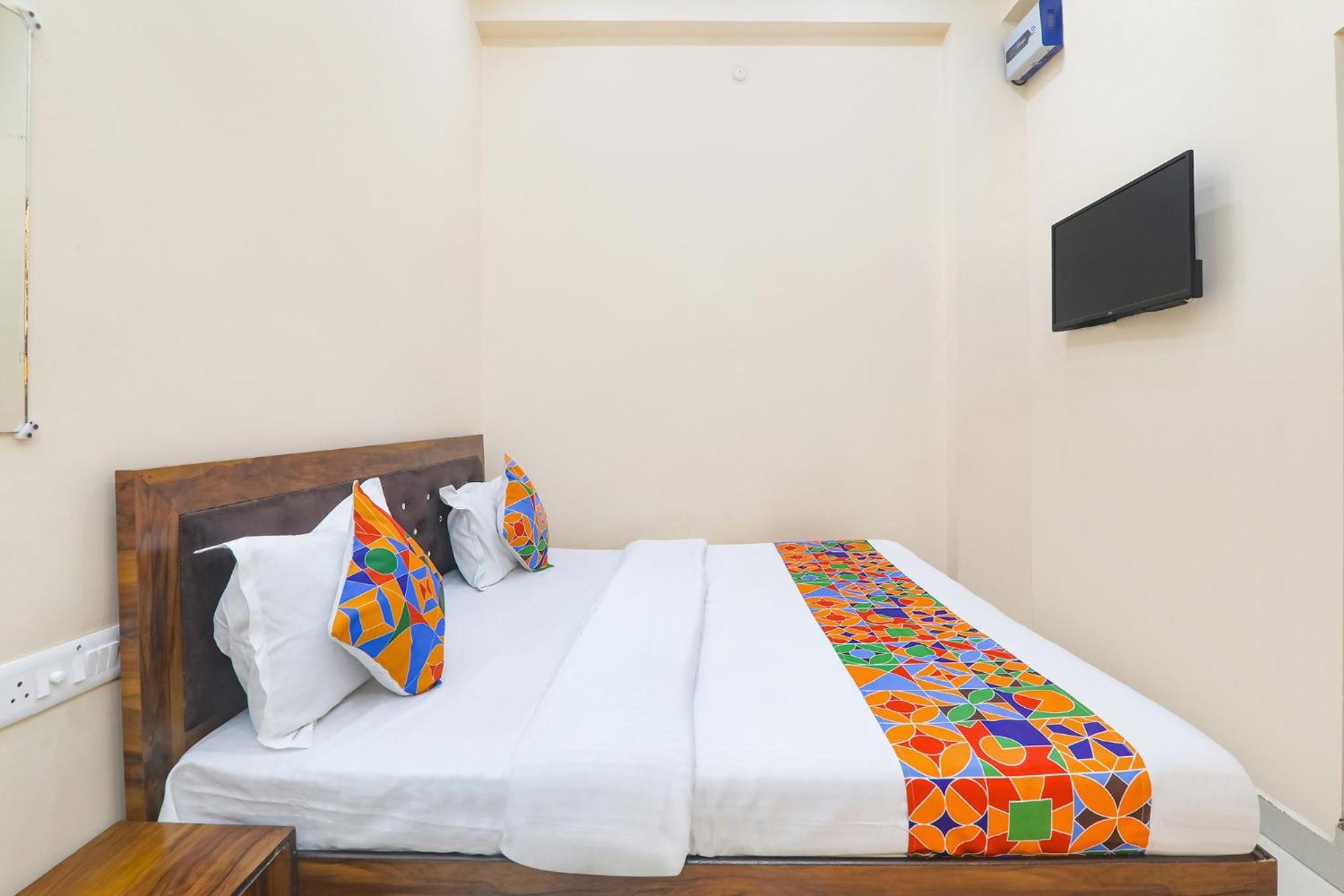 Fabhotel Rk Palace Ayodhya Buitenkant foto