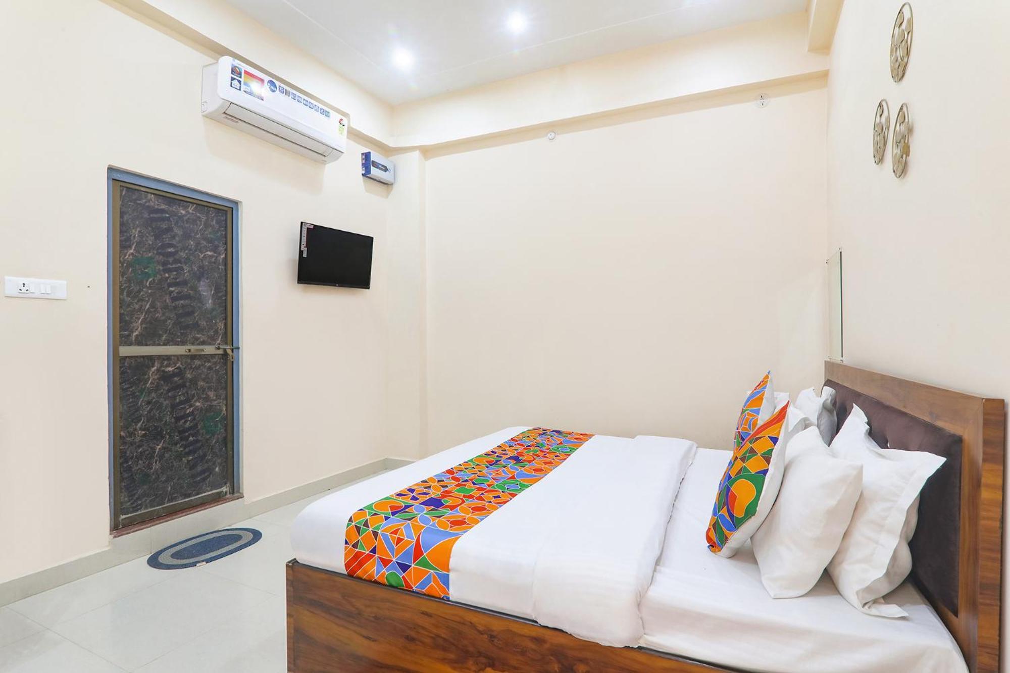 Fabhotel Rk Palace Ayodhya Buitenkant foto