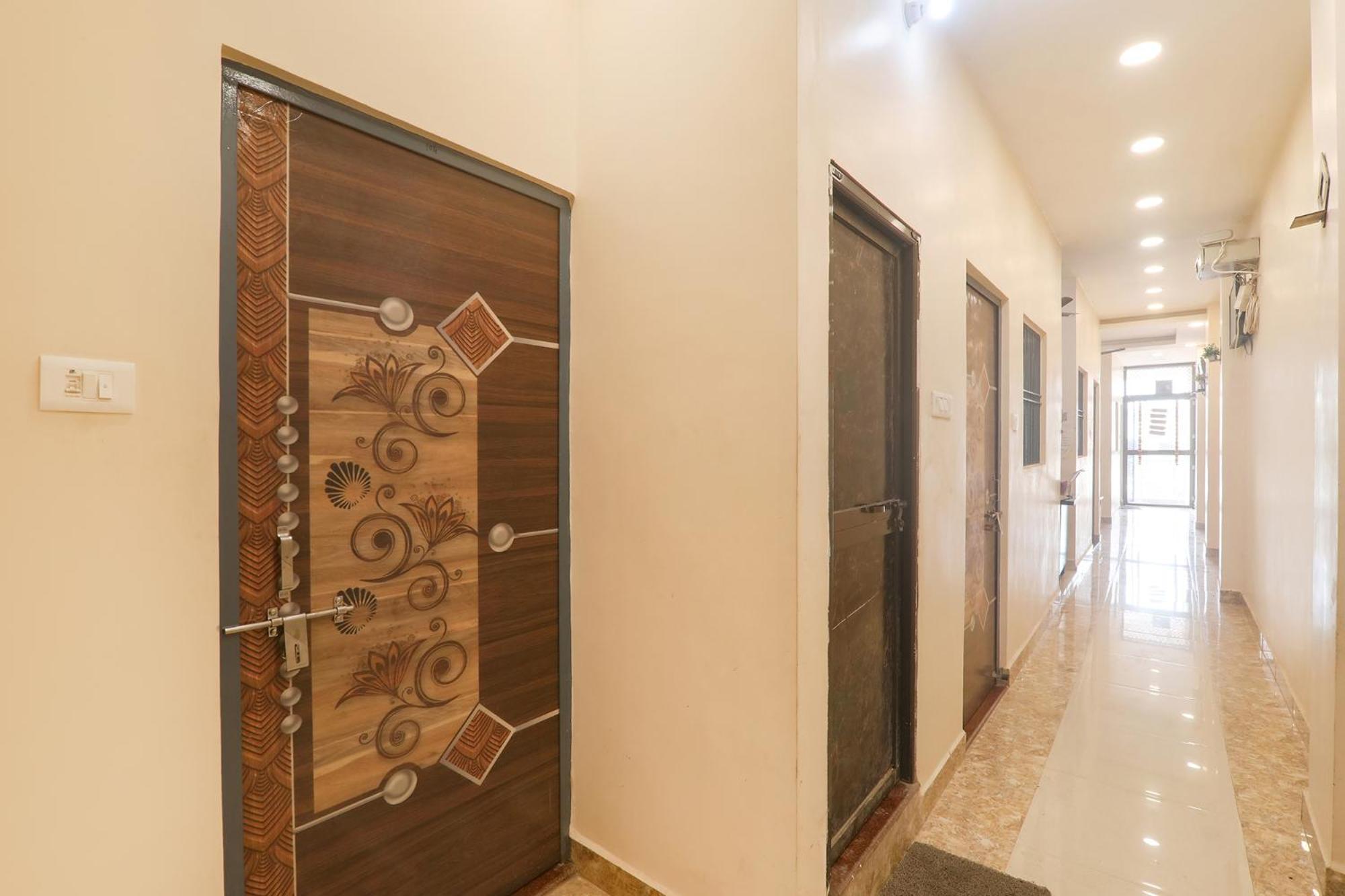 Fabhotel Rk Palace Ayodhya Buitenkant foto