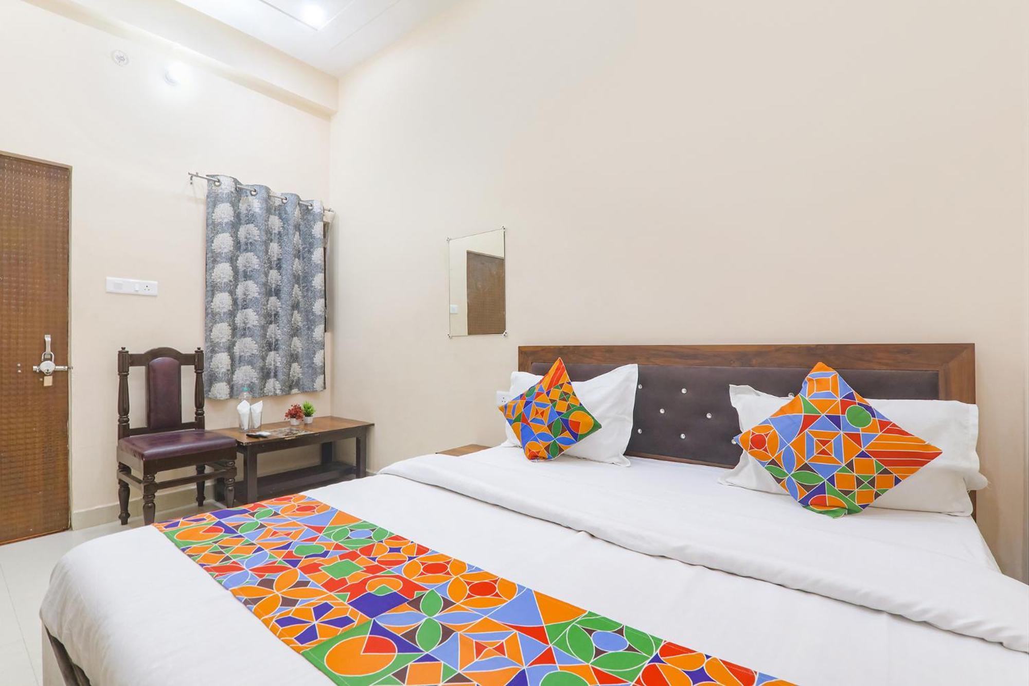 Fabhotel Rk Palace Ayodhya Buitenkant foto