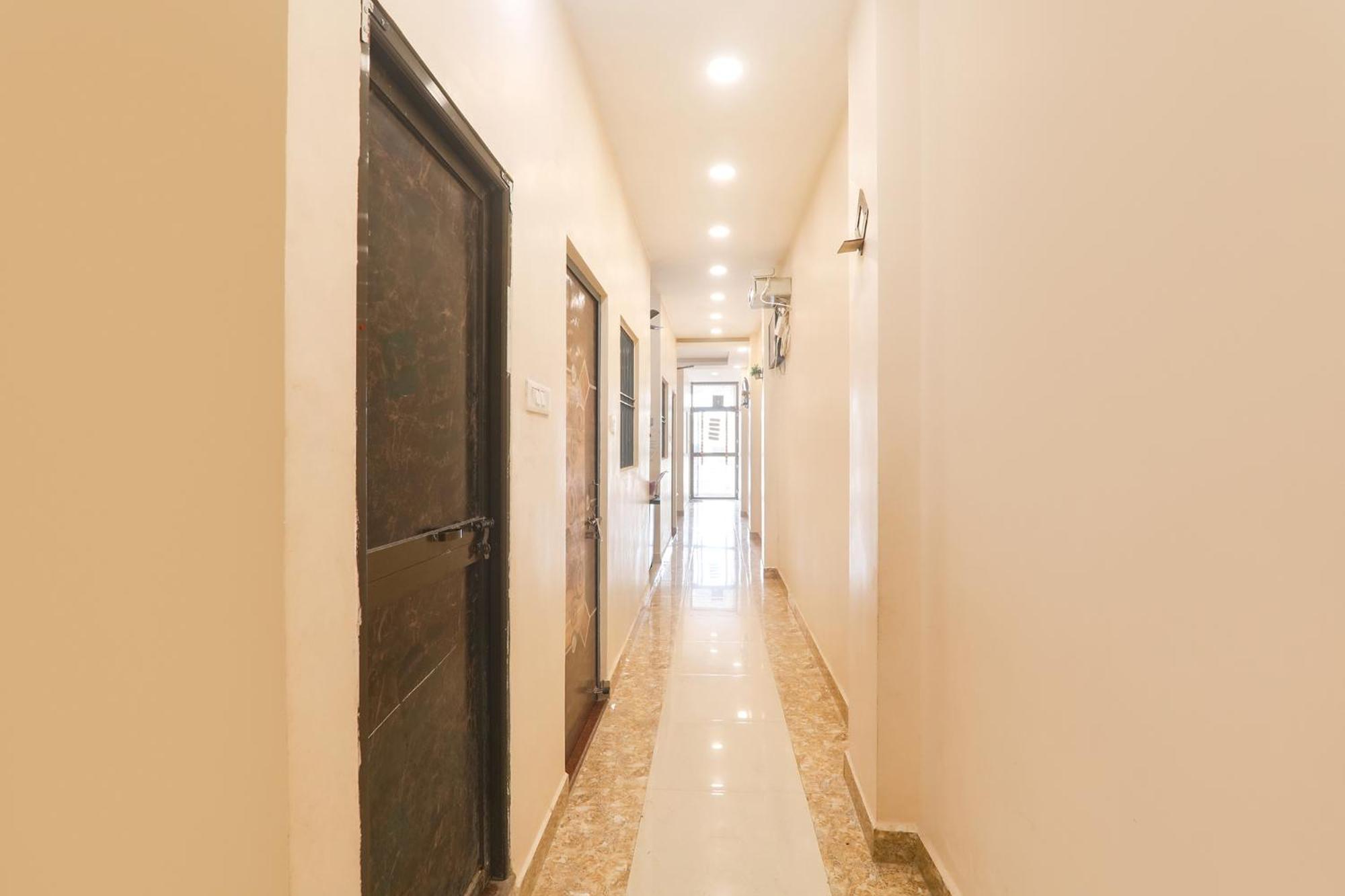 Fabhotel Rk Palace Ayodhya Buitenkant foto